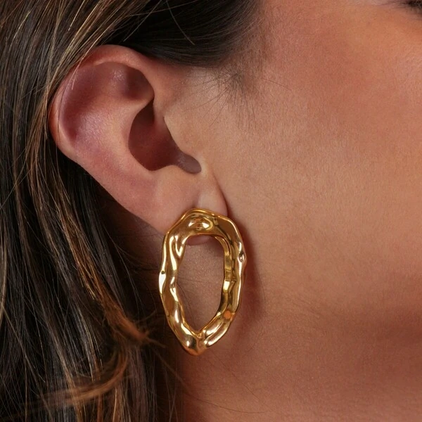 Brinco Médio Aço Oval Vazado Orgânico