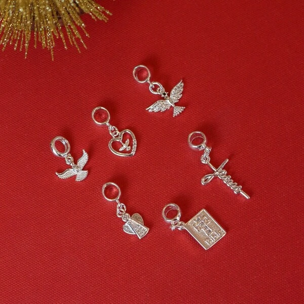 Berloque Jesus Prata