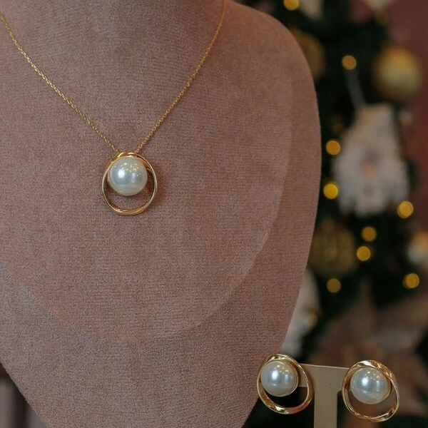 Colar Orgânico Vazado Pérola