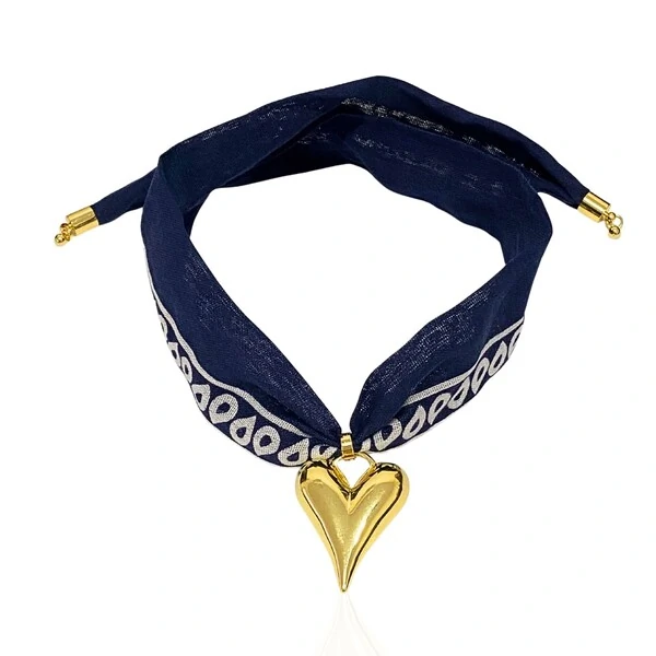 Choker Bandana Tecido Pingente Coração