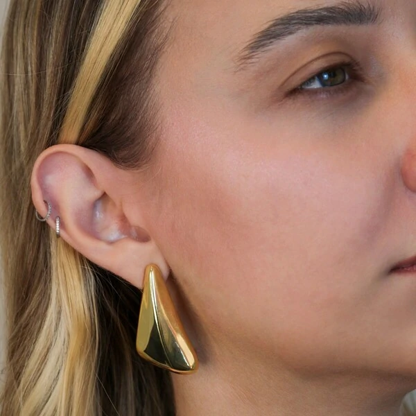 Brinco Maxi Abstrato Pontudo