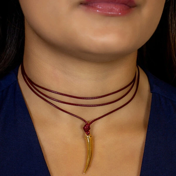 Cordão Vinho Pingente Dente