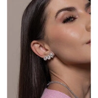 Brinco Hold Cravejado Navete Cristal