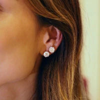 Brinco Prata 925 Ponto 6 Garras Moissanite 8 mm 4 ct