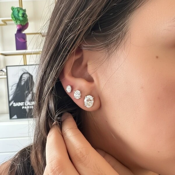 Brinco Prata 925 Soltário Oval Moissanite 5x7 mm