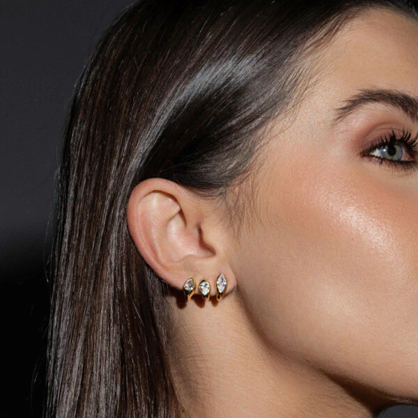 Brinco Hold Navete Cristal Ouro