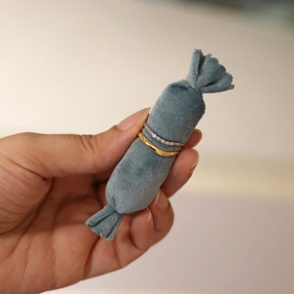 Anel Wave Slim Cravejado Rodio