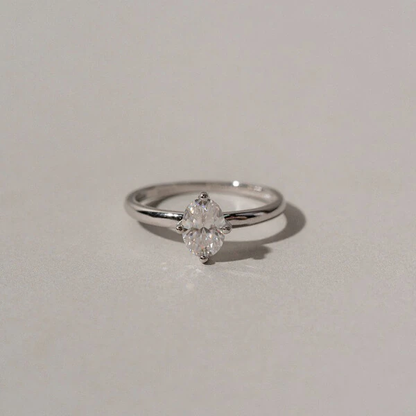 Anel Prata 925 Solitário Oval Moissanite 5 mm