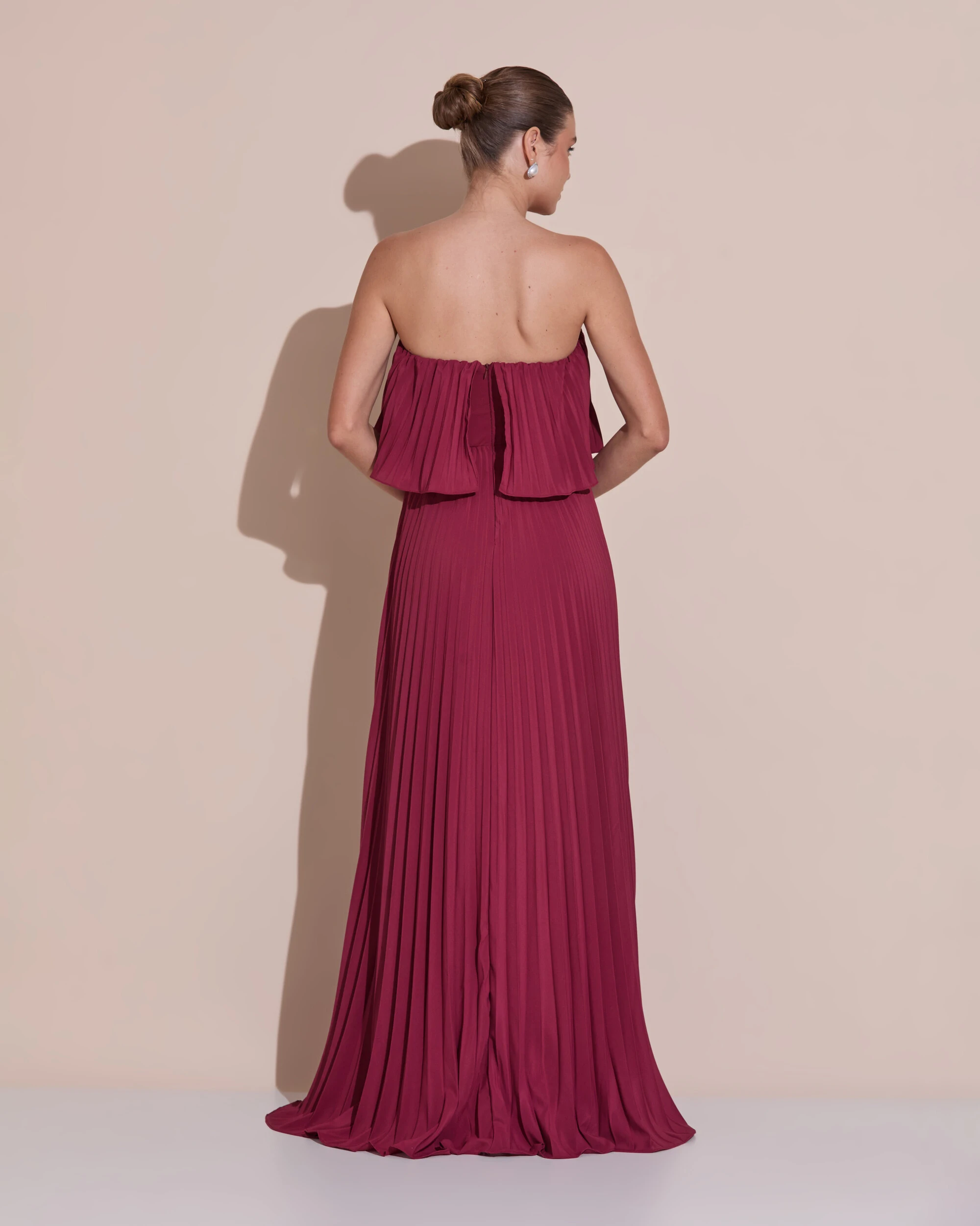 Foto Vestido de Festa Longo Crepe Chiffon Tomara que Caia Plissado com Babado Cascata Marsala New