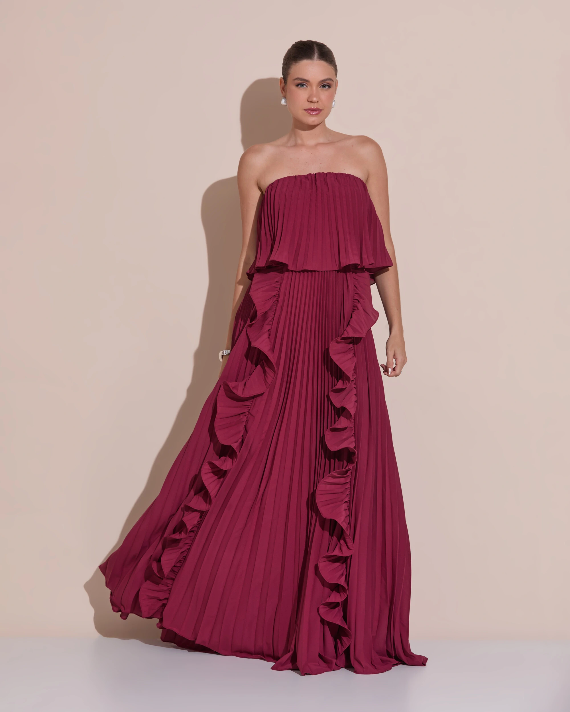 Foto Vestido de Festa Longo Crepe Chiffon Tomara que Caia Plissado com Babado Cascata Marsala New