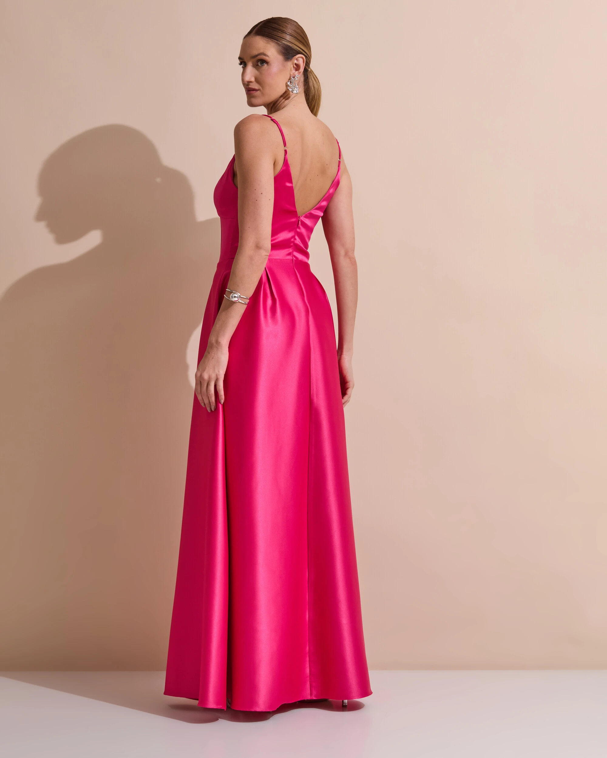 Foto Vestido de Festa Longo Alça Fina Decote V Cetim Saia Evasê Pink