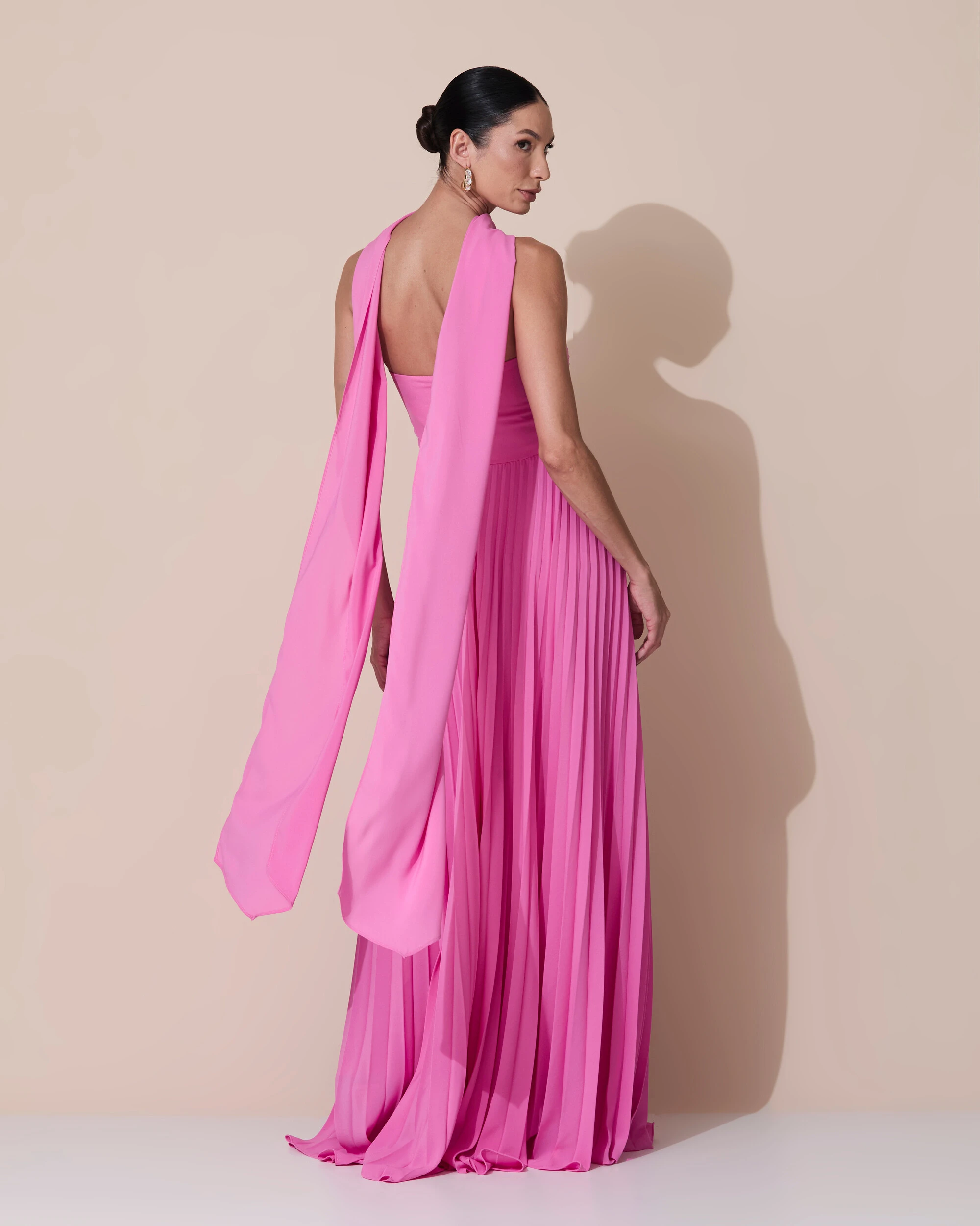 Foto Vestido de Festa Longo Tomara que Caia Plissado com Lenço Rosa New