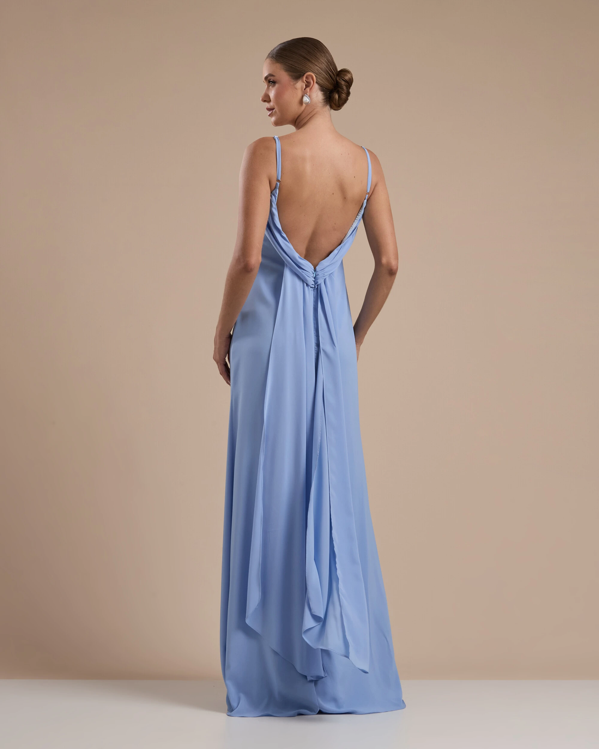 FotoVestido de Festa Longo Crepe Chiffon Costas Lenço Cauda Serenity