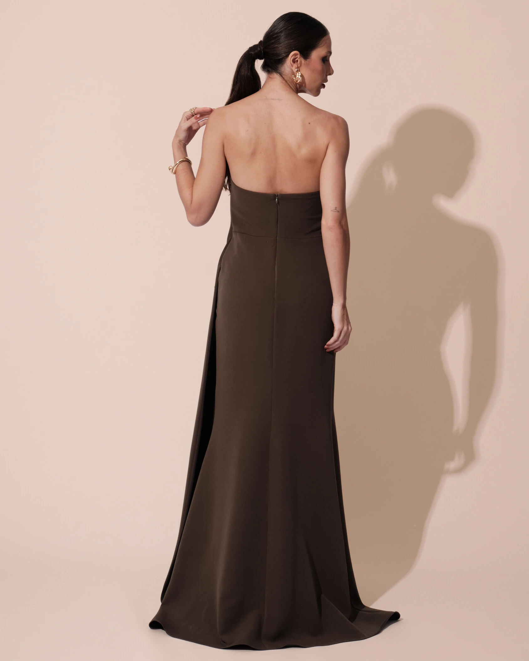 FotoVestido de Festa Longo Alfaiataria Tomara que Caia Drapeado Faixa Verde Oliva