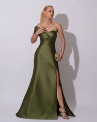 Vestido de festa Longo Zibeline Faixa Drapeada Ombro e Fenda Verde Oliva