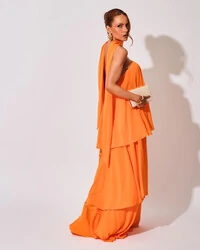 Vestido de Festa Longo Chiffon Crepe em Camadas com Lenço Laranja