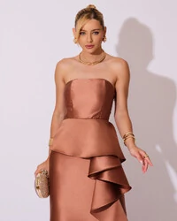 Vestido de Festa Longo Tomara que Caia Babado Cascata Mocha Mousse