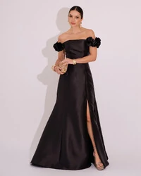 Vestido Longo de Festa Zibeline Ombro a Ombro com Flores e Fenda Preto