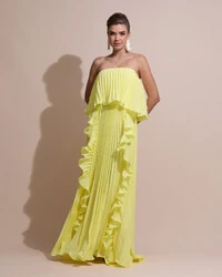 Vestido de Festa Longo Crepe Chiffon Tomara que Caia Plissado com Babado Cascata Amarelo Manteiga