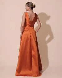 Vestido de Festa Longo Plus Size Zibeline Faixa e Flor Terracota