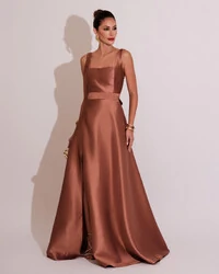 Vestido de Festa Longo Zibeline com Fenda e Faixa Mocha Mousse