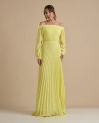 Vestido de Festa Longo Crepe Chiffon Plissado Ombro a Ombro Amarelo Manteiga