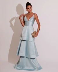 Vestido de Festa Longo Zibeline em Camadas Decote em V com Alças Tiffany