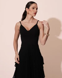 Vestido de Festa Longo Crepe Chiffon Alça Fina Saia Plissada com Babado Cascata Preto