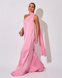 Vestido de Festa Longo Cetim Fluido Um Ombro Só Lenço Fixo Rosa