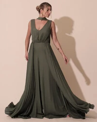 Macacão de Festa Longo Crepe Pantalona Plissado e Lenço Verde Oliva