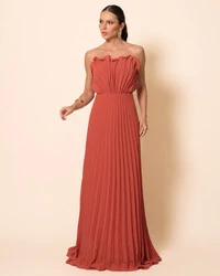 Vestido de Festa Longo Tomara que Caia Plissado Detalhe Terracota