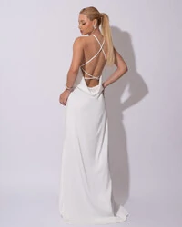 Vestido Longo de Cetim com Decote Triangular e Amarração nas Costas Degagê Branco