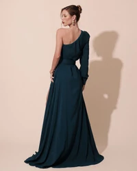 Vestido de Festa Longo um Ombro Só Manga Longa com Cinto Verde