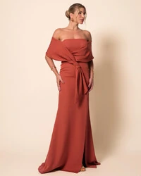 Vestido de Festa Longo Alfaiataria Ombro a Ombro Laço e Fenda Terracota