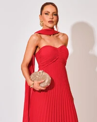 Vestido de Festa Longo Tomara que Caia Plissado com Lenço Vermelho