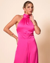 Macacão de Festa Longo em Cetim Fluido com Gola Alta e Lenço Pink