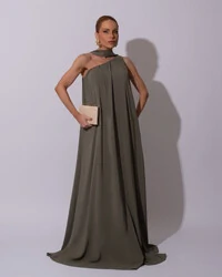 Vestido de Festa Longo Crepe Fluido um Ombro Só com Lenço Verde Oliva