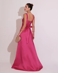 Vestido de Festa Longo Zibeline com Fenda e Faixa Pink