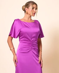 Vestido de Festa Longo Cetim Fluido Manga Curta Drapeado Fúcsia