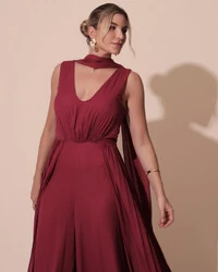 Macacão de Festa Longo Crepe Pantalona Plissado e Lenço Cereja