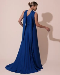 Vestido de Festa Longo Crepe Chiffon Um Ombro Só Drapeado com Lenço Azul Royal