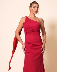 Vestido de Festa Longo Alafataria Um Ombro Só Detalhe Drapeado Cereja