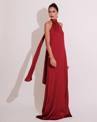 Vestido de Festa Gola Alta com Decote nas Costas Acetinado Marsala Escuro