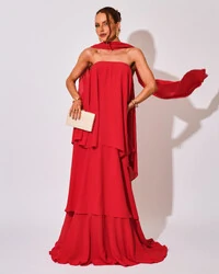 Vestido de Festa Longo Chiffon Crepe em Camadas com Lenço Vermelho