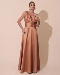 Vestido de Festa Longo Plus Size Zibeline Faixa e Flor Mocha Mousse New