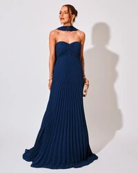 Vestido de Festa Longo Tomara que Caia Plissado com Lenço Azul Marinho