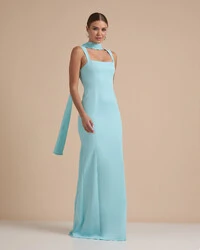 Vestido de Festa Longo Alfaiataria Alça Larga e Lenço Tiffany