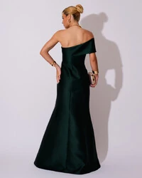 Vestido de Festa Zibeline com Faixa Ombro a Ombro Verde Escuro