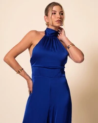 Macacão de Festa Longo em Cetim Fluido com Gola Alta e Lenço Azul Royal New