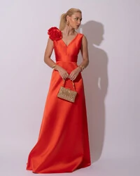 Vestido de Festa longo Zibeline Decote em V com Flores Removível Laranja